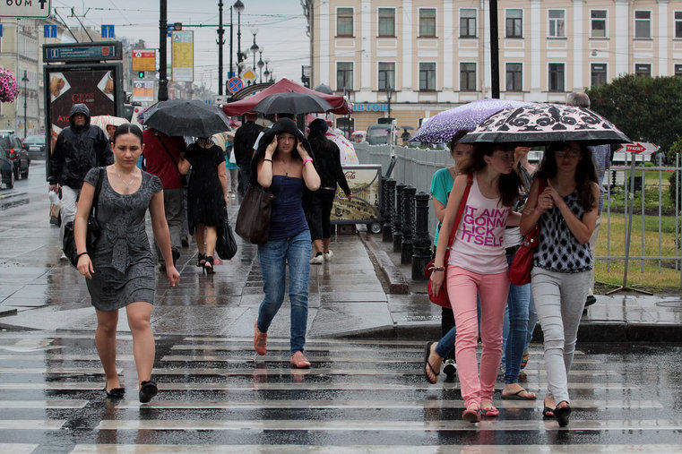 Александр Колесов ждет новый ливень в Петербурге в конце рабочей недели