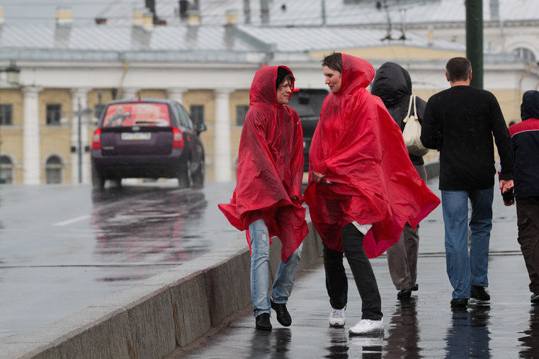 В пятницу петербуржцам пообещали дожди и 23 градуса тепла 