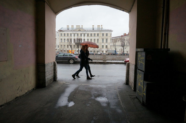 Синоптики пообещали петербуржцам дожди в последний рабочий день 