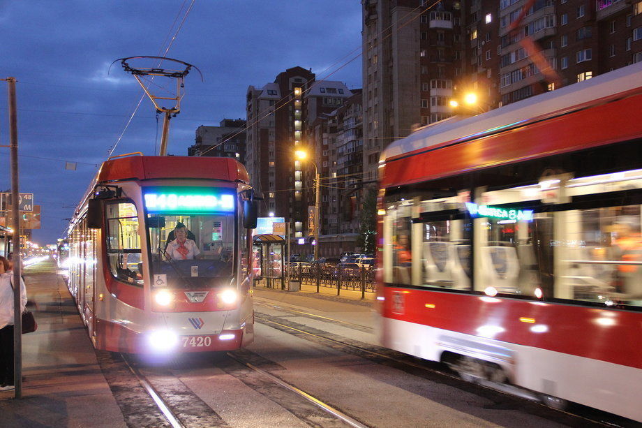 "Спортивные" трамваи оснащены  usb-зарядками и Wi-Fi-сетью