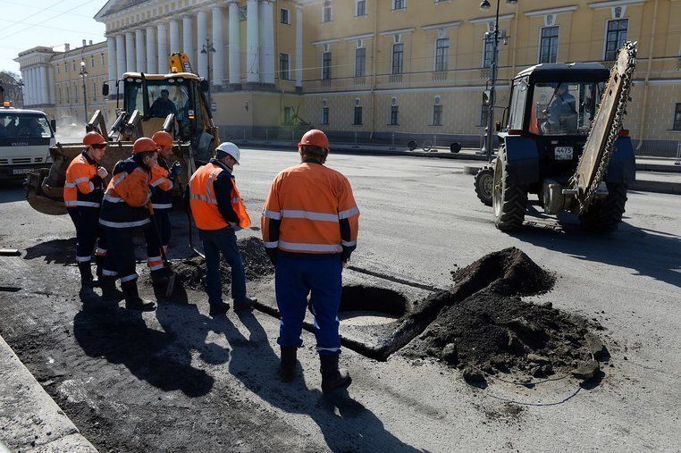 В Петербурге продолжились масштабные дорожные работы 