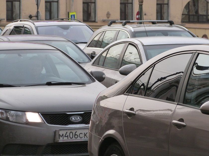 Автохолдинги Петербурга увеличили объемы продаж почти на треть 