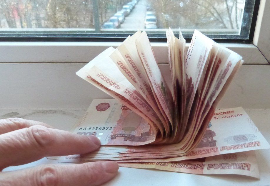 Средняя зарплата в Петербурге составила почти 60 тысяч рублей 