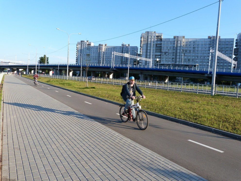 На конец 2018 года в Петербурге можно будет насчитать 115 километров велосипедных дорожек
