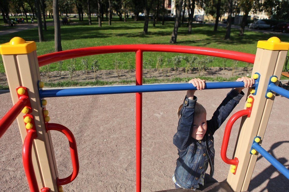 Активисты проверили парки и детские площадки города