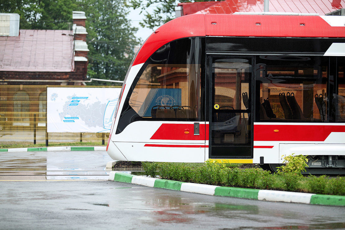 Подобные трамваи в России делает пока только одна компания 