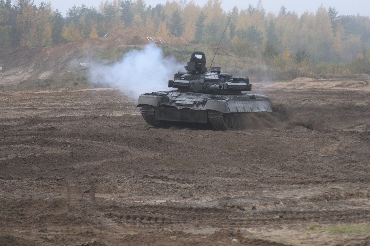 Гвоздем программы стал танковый вальс пары Т-80