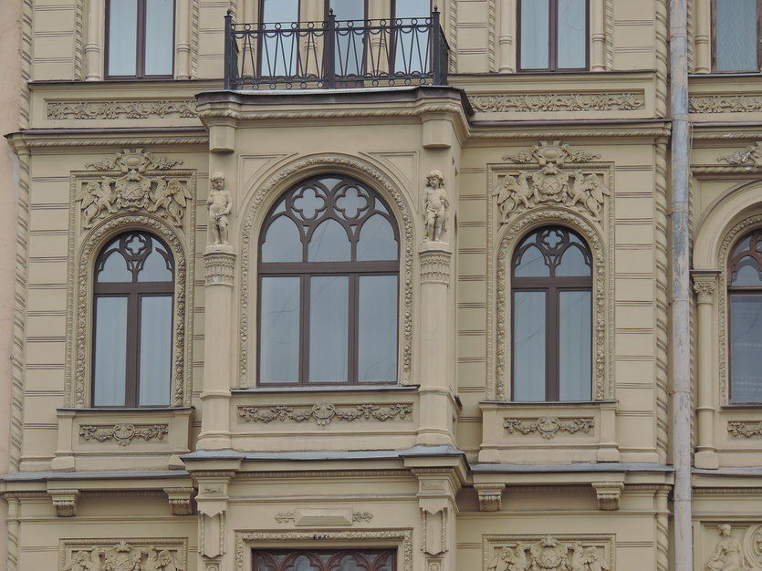 Старинные дома Петербурге могут обрести имена и возраст 