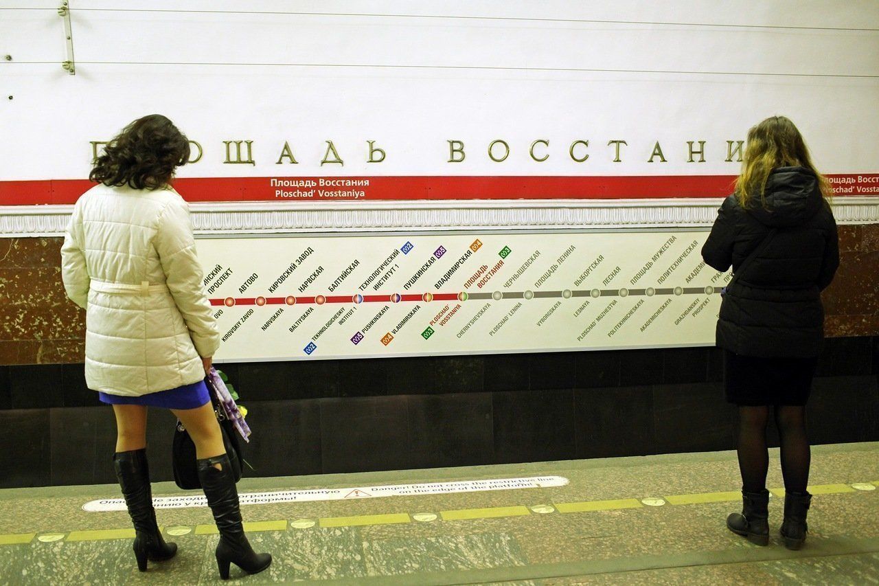Стоимость проезда в петербургском метро решили не повышать