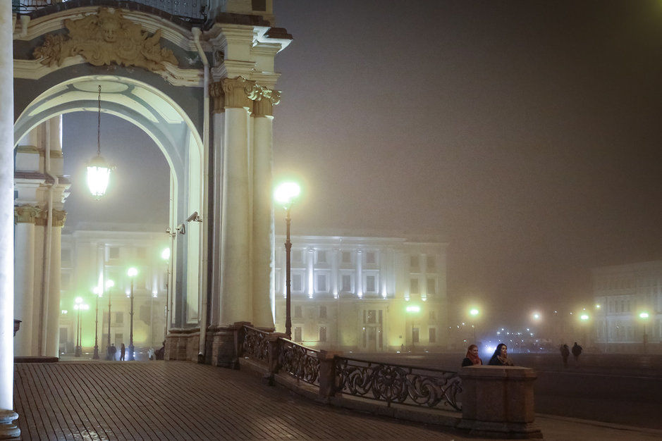 В четверг на Петербург опустится туман 