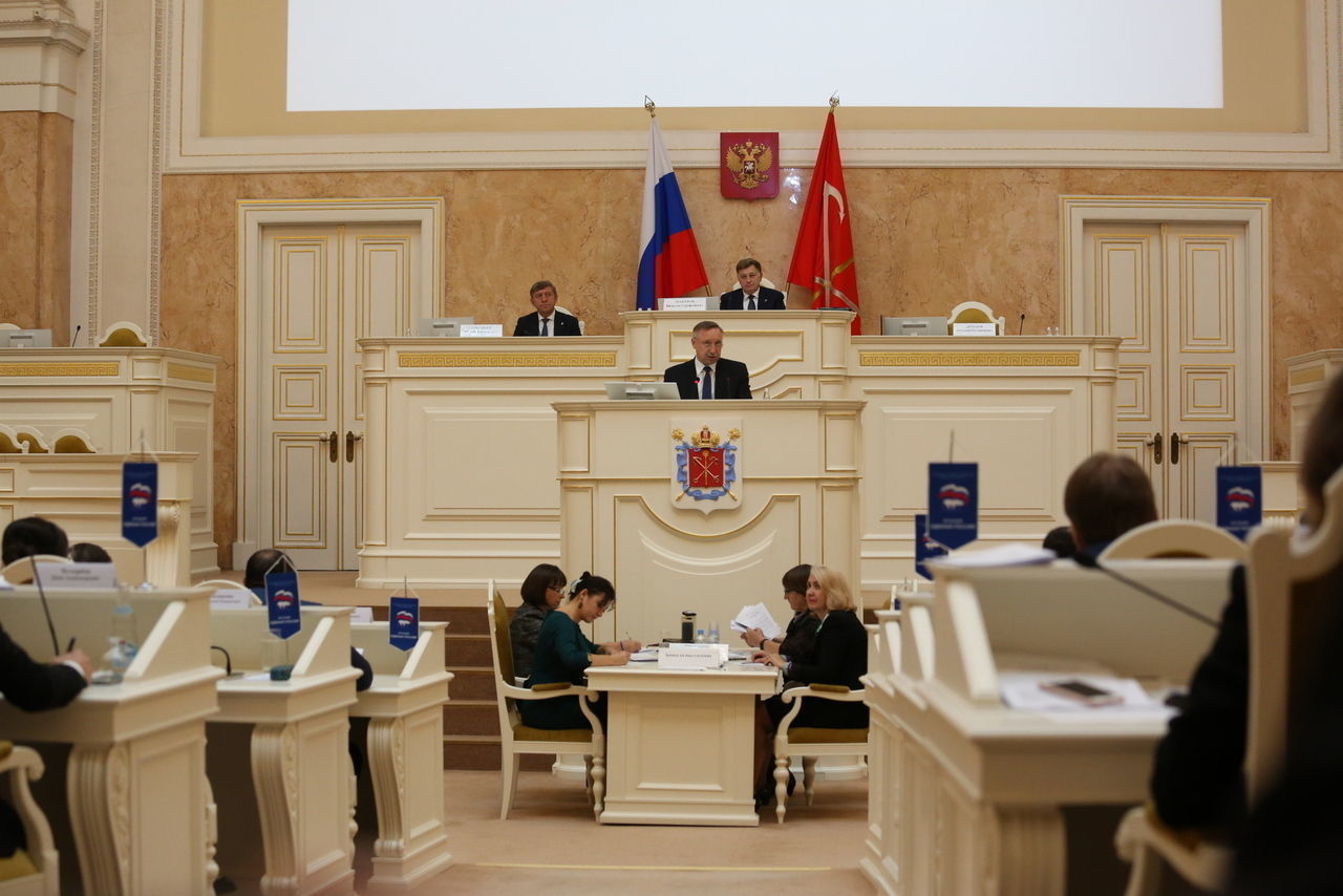 Парламент окончательно утвердил бюджет Петербурга на следующий год 