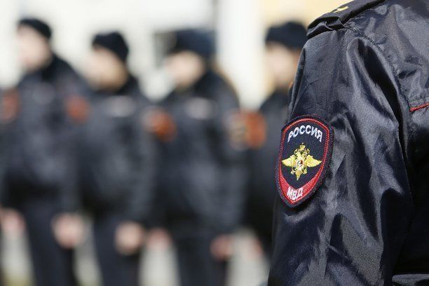 Петербуржец пырнул жену ножом в грудь и сбежал