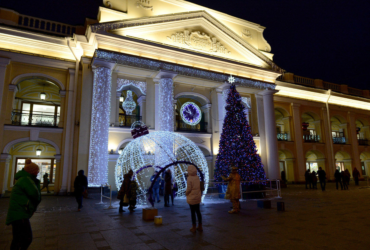 Петербург стал одним из самых «новогодних» городов России 