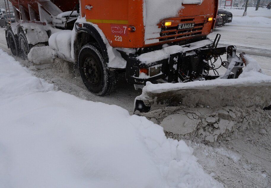 Федеральные дороги Ленобласти будут чистить от снега 236 машин