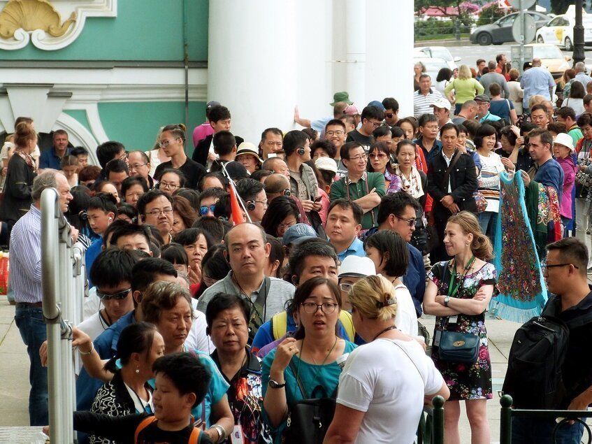 Китайцы больше других туристов тратят деньги на российские товары