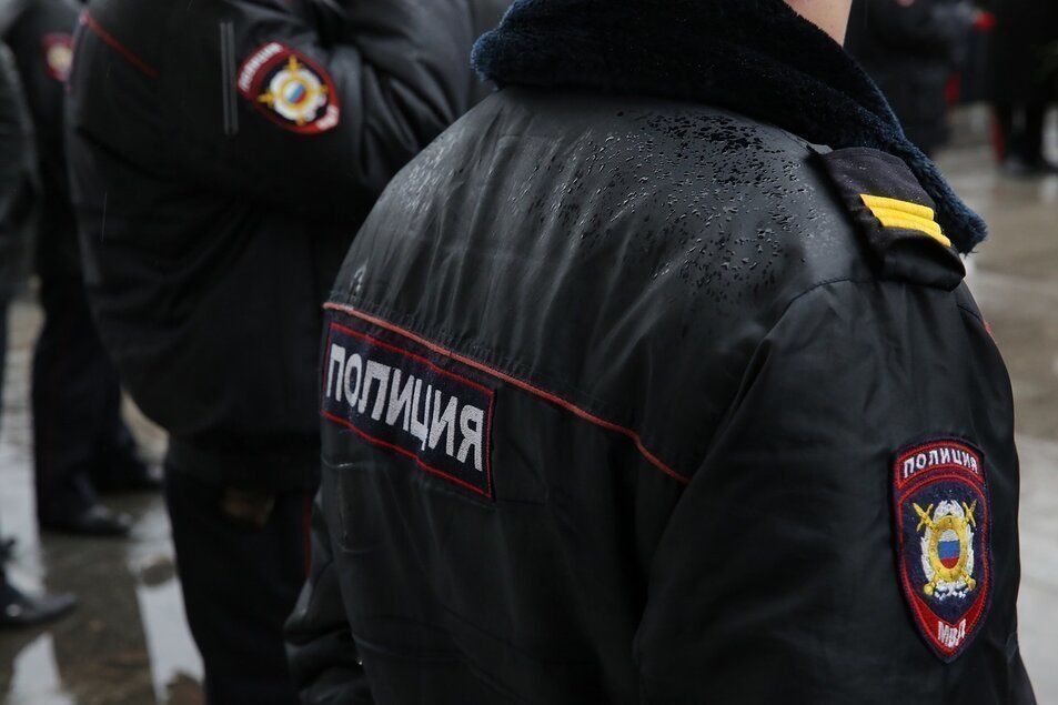 Полиция расследует грабеж в Колпино