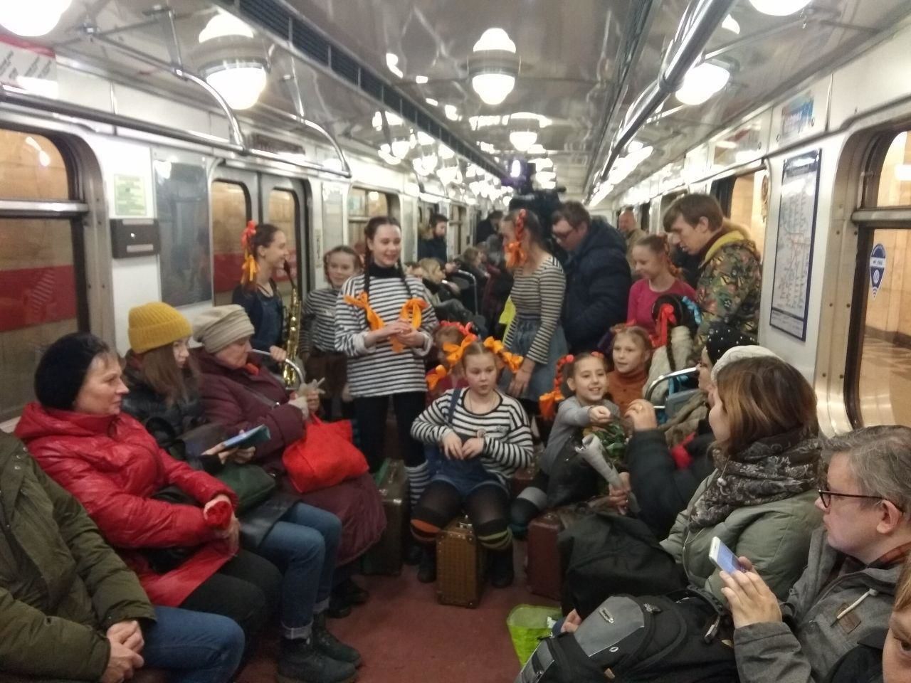 Петербургский метрополитен отметил весну маршрутом «Пеппимания»