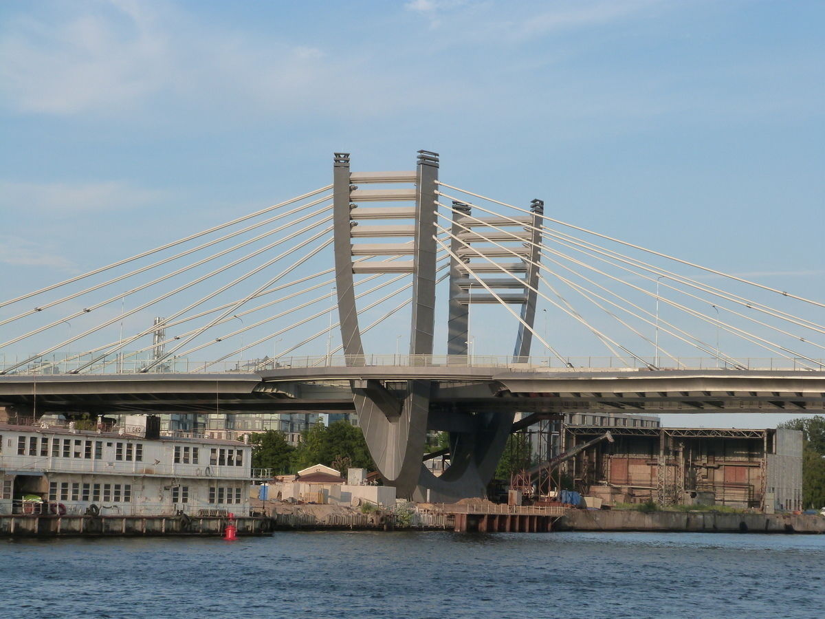 В Петербурге оштрафовали виновного в некачественной уборке моста Бетанкура