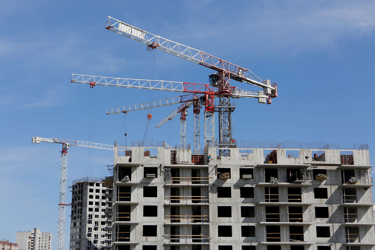 В Петербурге строительные компании начали продавать квартиры по новой схеме 