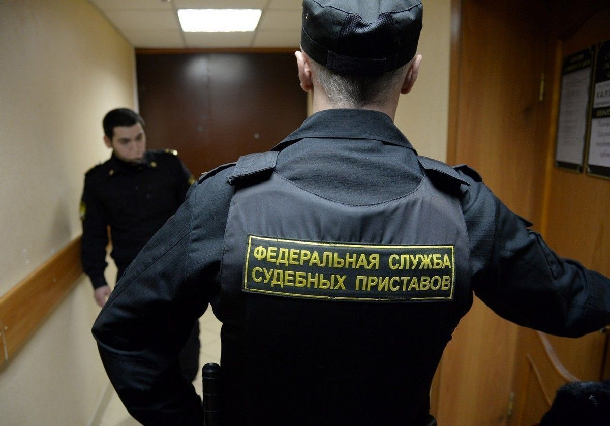 Отец, задолжавший сыну 270 тысяч рублей алиментов, 10 суток проведет в изоляторе