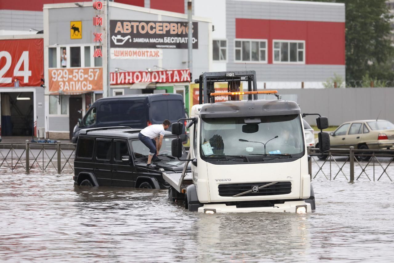 Вода с Парашютной улицы ушла