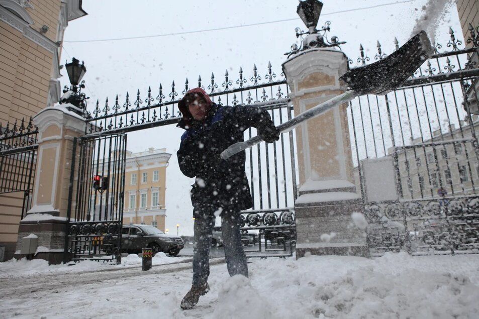 Петербург к зиме купит больше гранитной крошки 