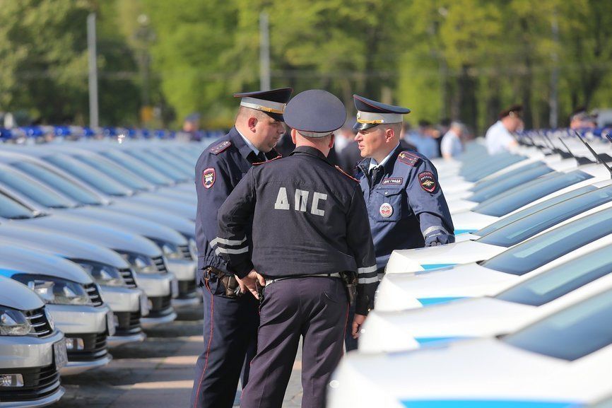 Полиция гналась за Infiniti FX из Выборга в Петербург, за рулем был подросток