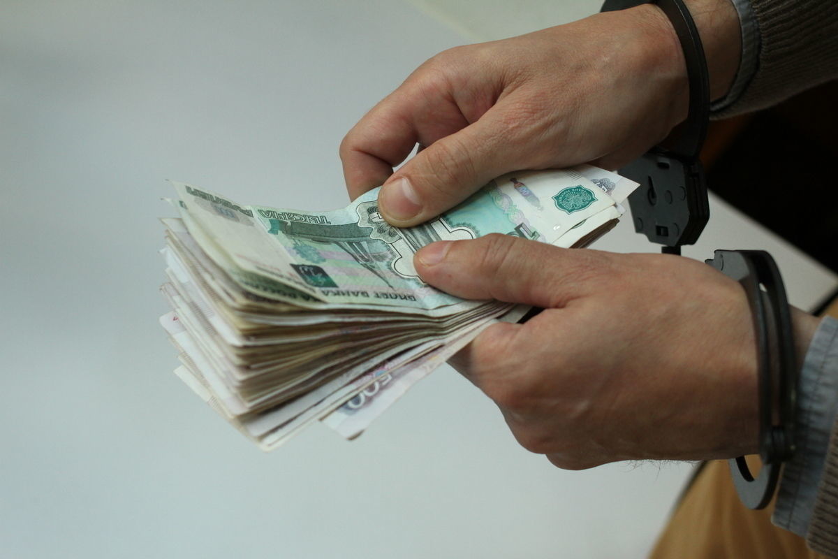 В Петербурге коммерсант заработал на обналичивании денег 9,5 миллиона рублей