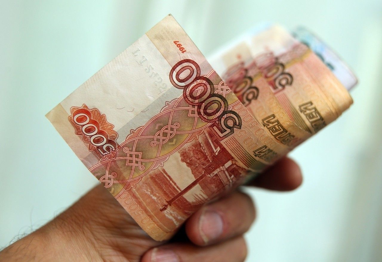 Зарплата россиян в июле показала рост на 3,5% 