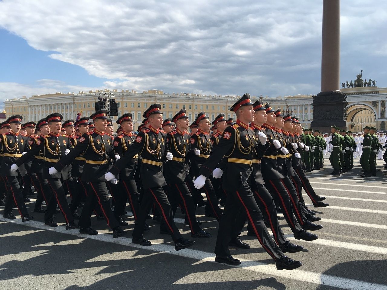 Сегодня Петербург отмечает День Российской гвардии