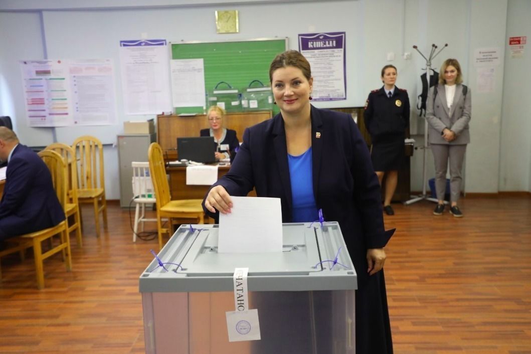 Надежда Тихонова проголосовала на выборах в Петербурге 