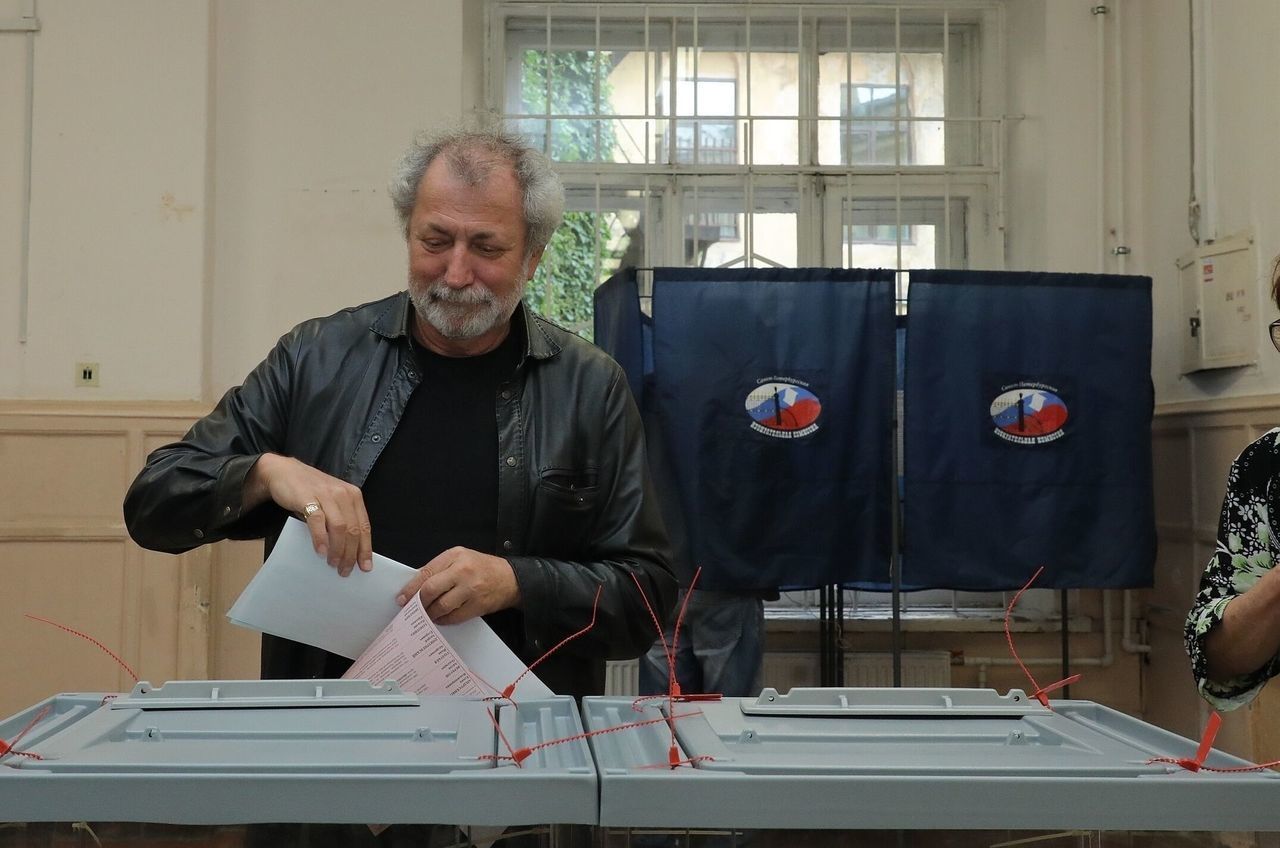 Борис Эйфман во время голосования