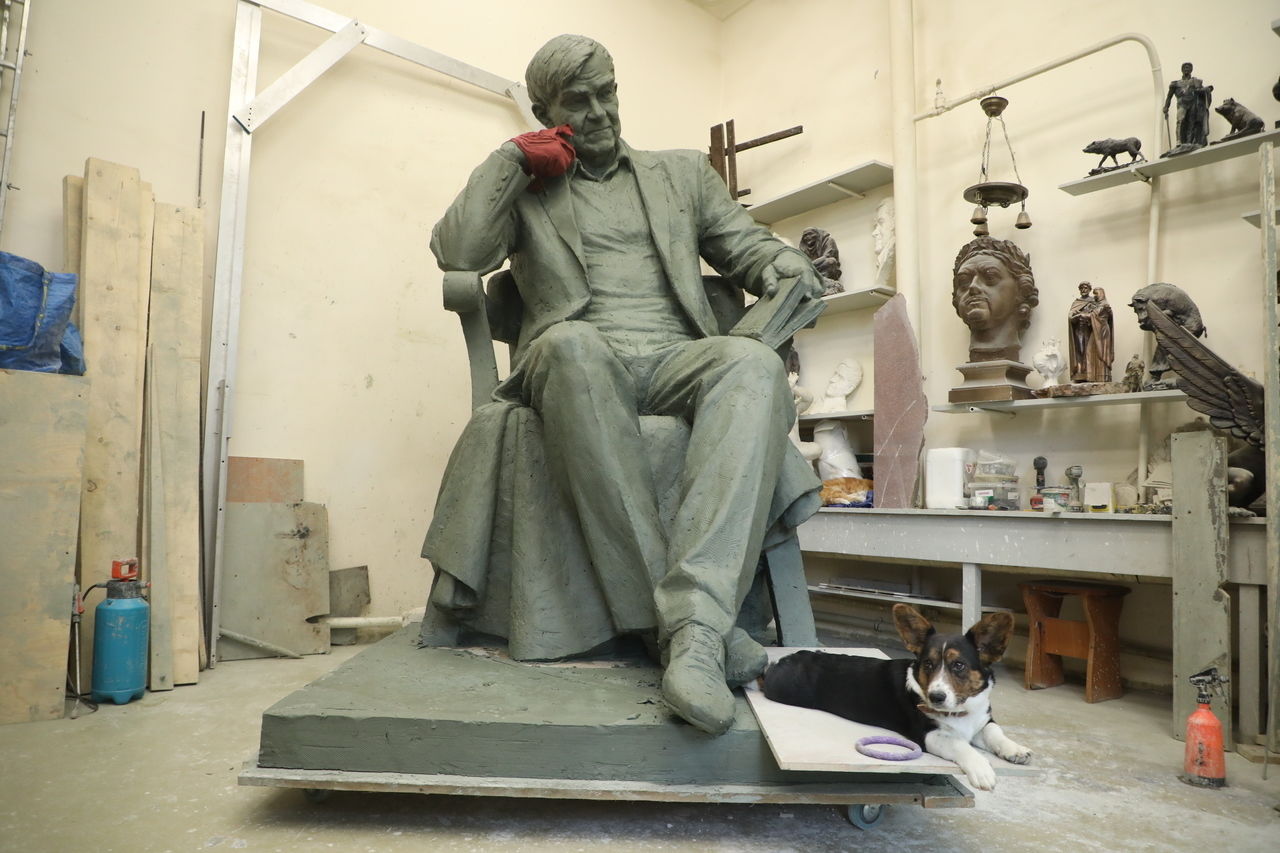 Скульптура всей жизни: памятник Даниилу Гранину установят до 30 октября 