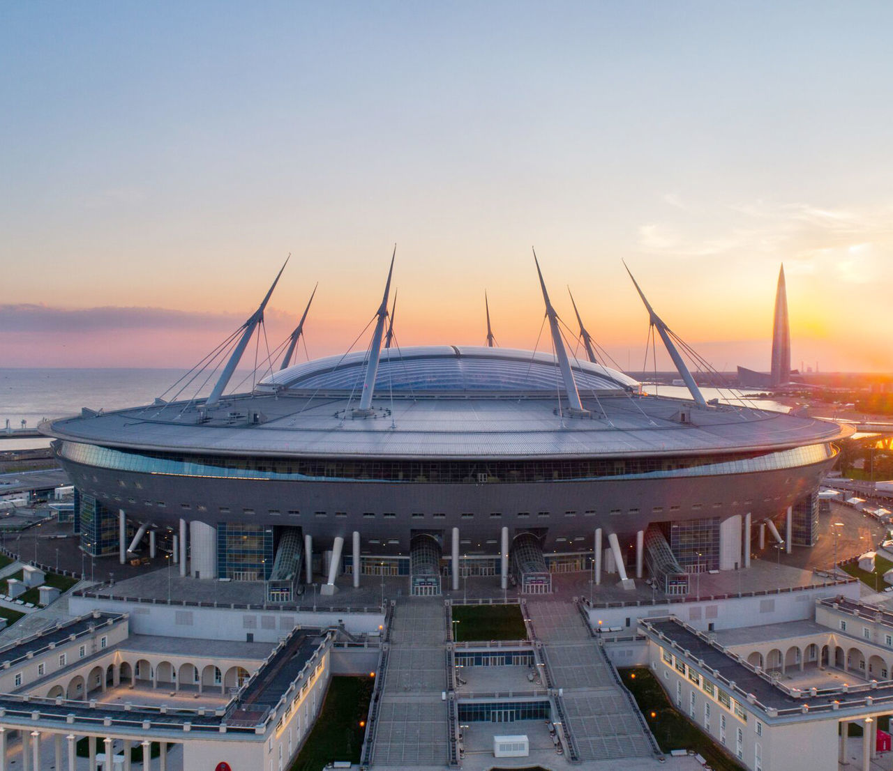 Александр Беглов поздравил петербуржцев с финалом Лиги чемпионов на стадионе «Газпром Арена» 
