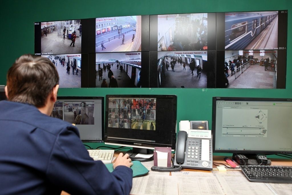 Число видеокамер в петербургском метро увеличилось до 10 тысяч
