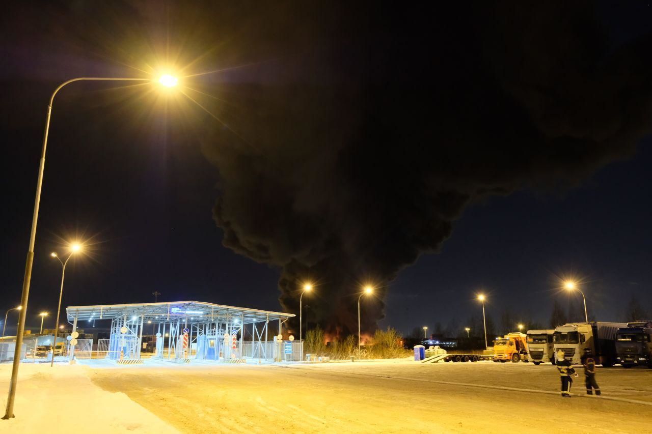 В МЧС отчитались о состоянии воздуха на месте крупного пожара на Московском шоссе 