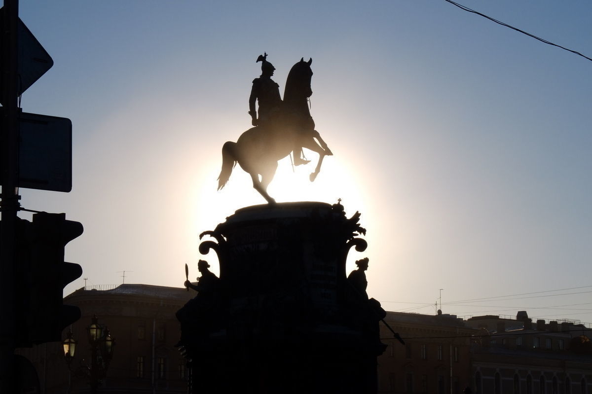 Памятник Николаю I пообещали оставить на Исаакиевской площади 