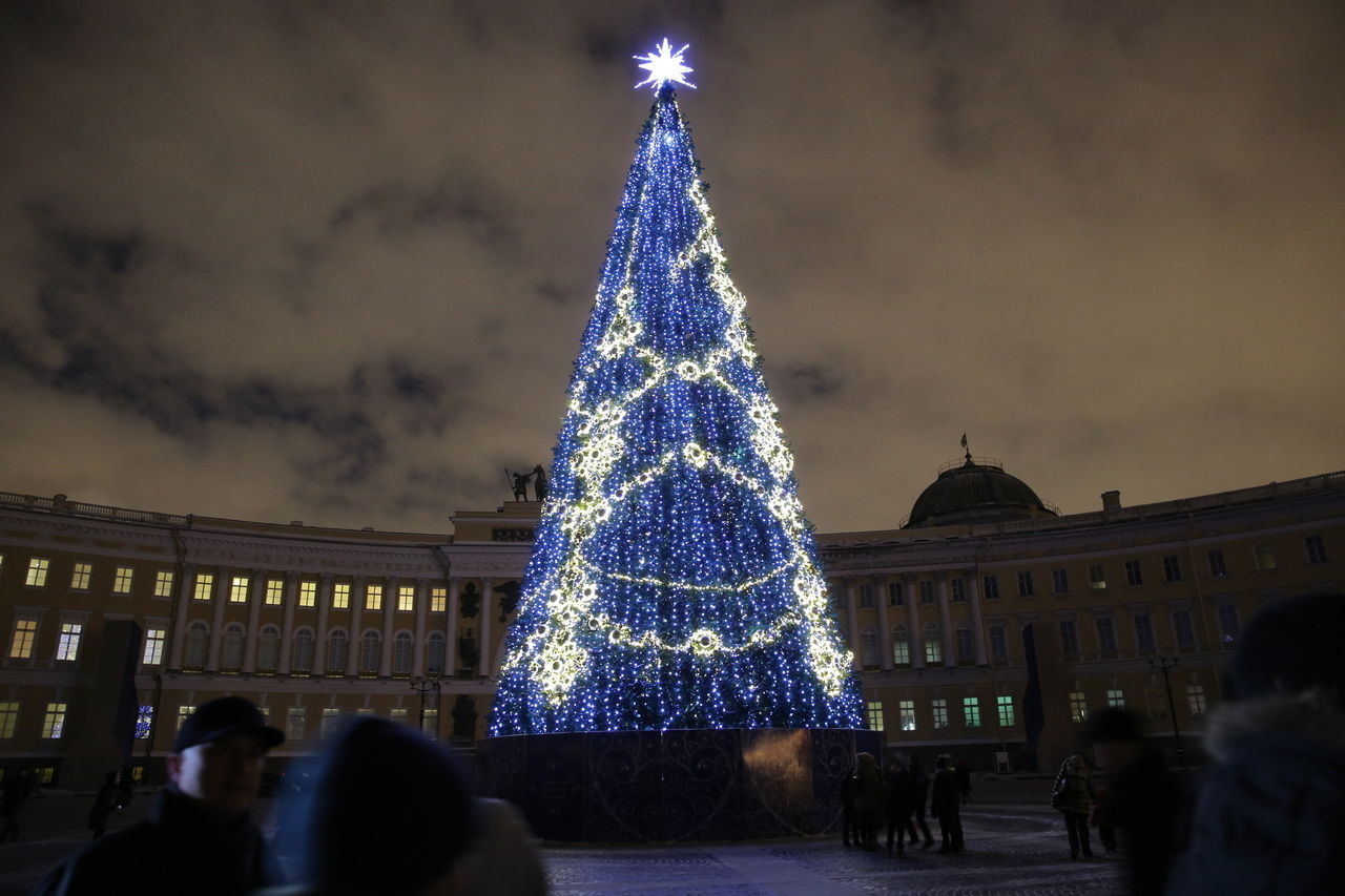 Синоптик: в новогоднюю ночь в Петербурге снега, скорее всего, не будет