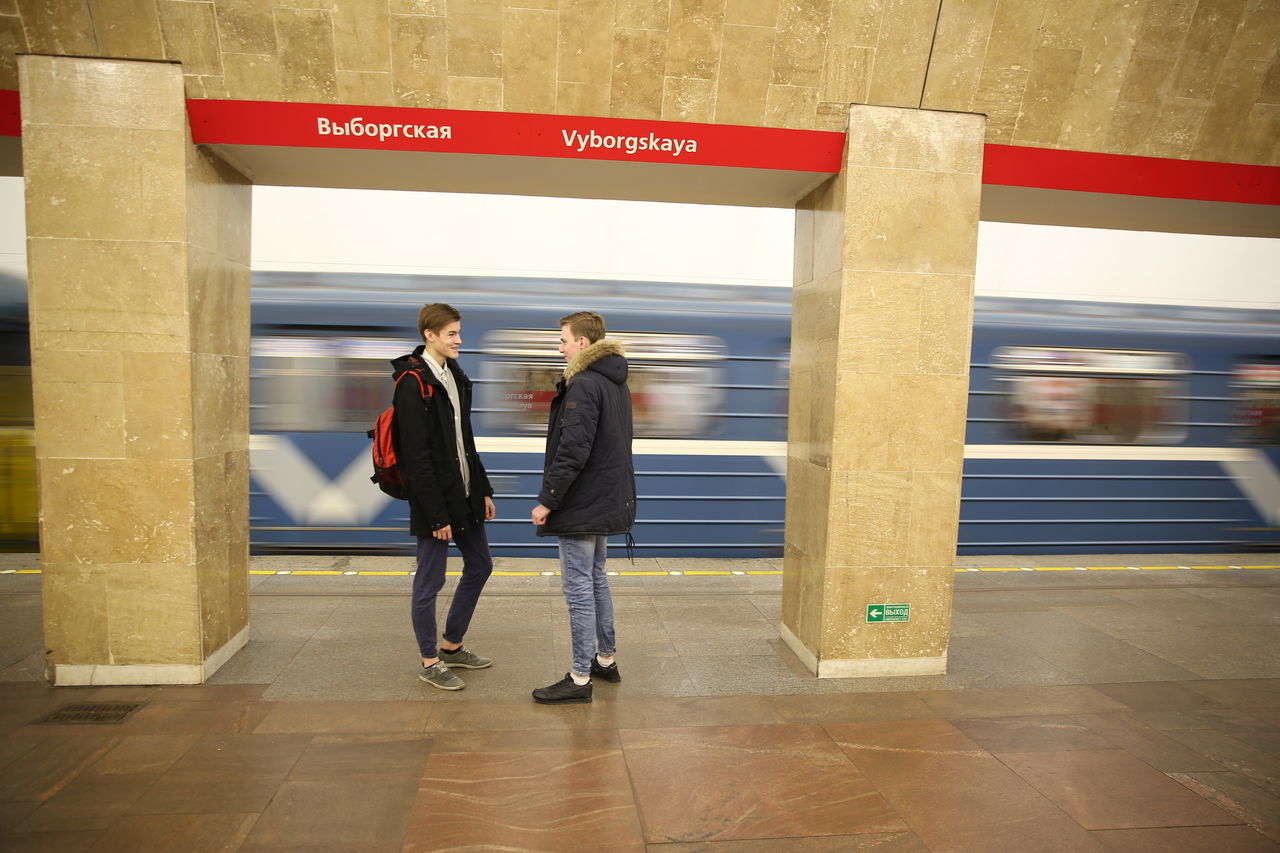 В новогоднюю ночь метро в Петербурге будет работать без перерыва