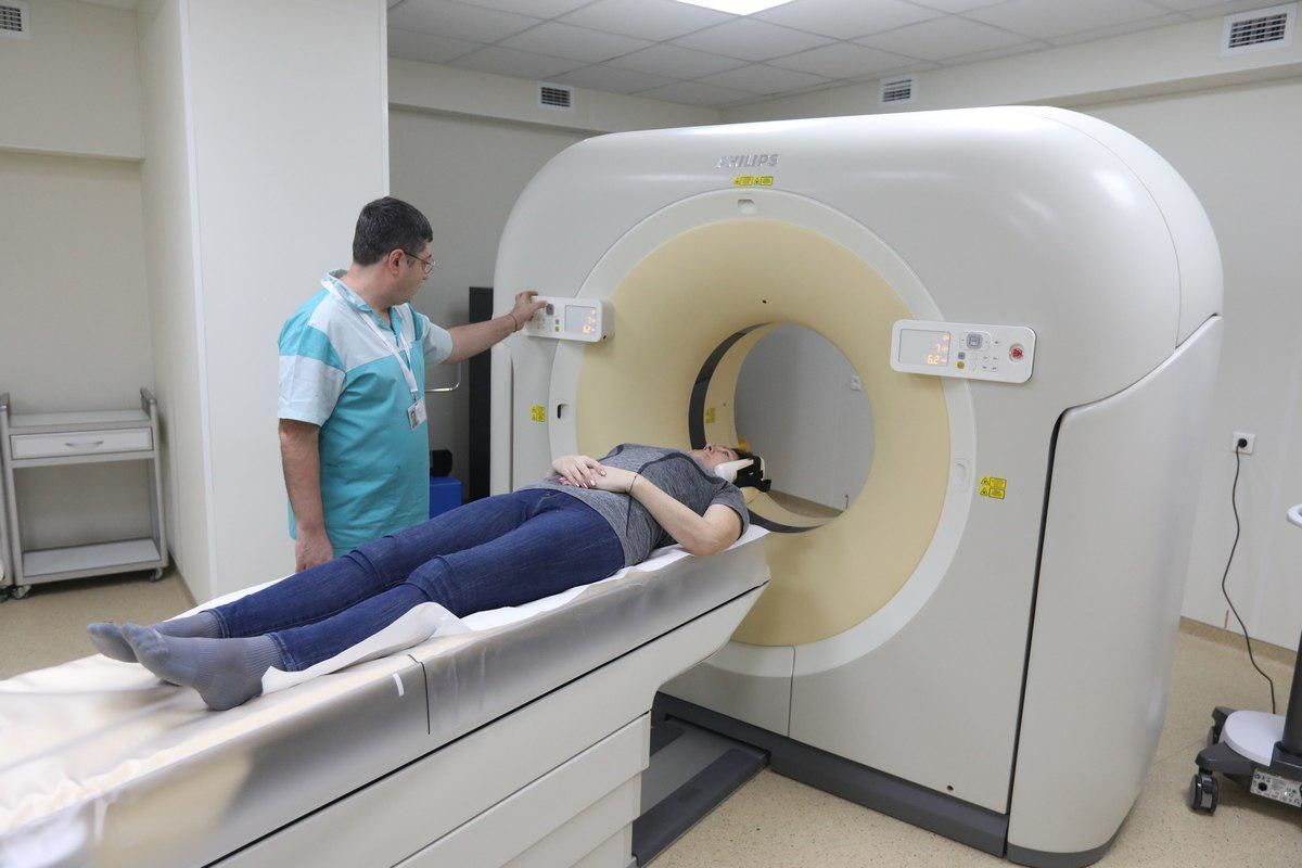 В Петербургском онкоцентре запустили новое высотехнологичное оборудование для диагностики и лечения рака