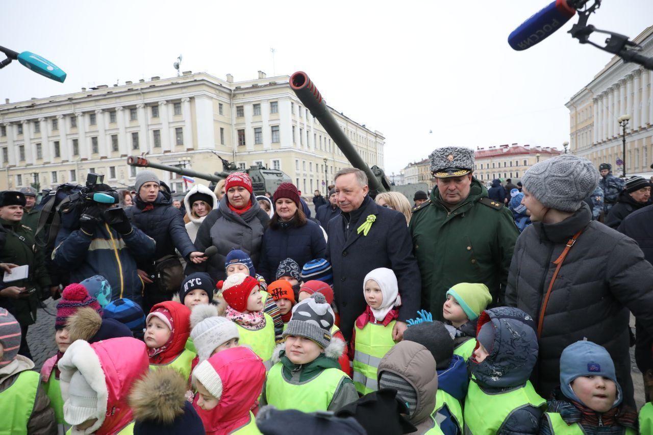 Последние новости санкт петербурга. Беглов на Дворцовой. Новости Санкт-Петербурга. Беглов блокада на Дворцовой. Новости Питера.