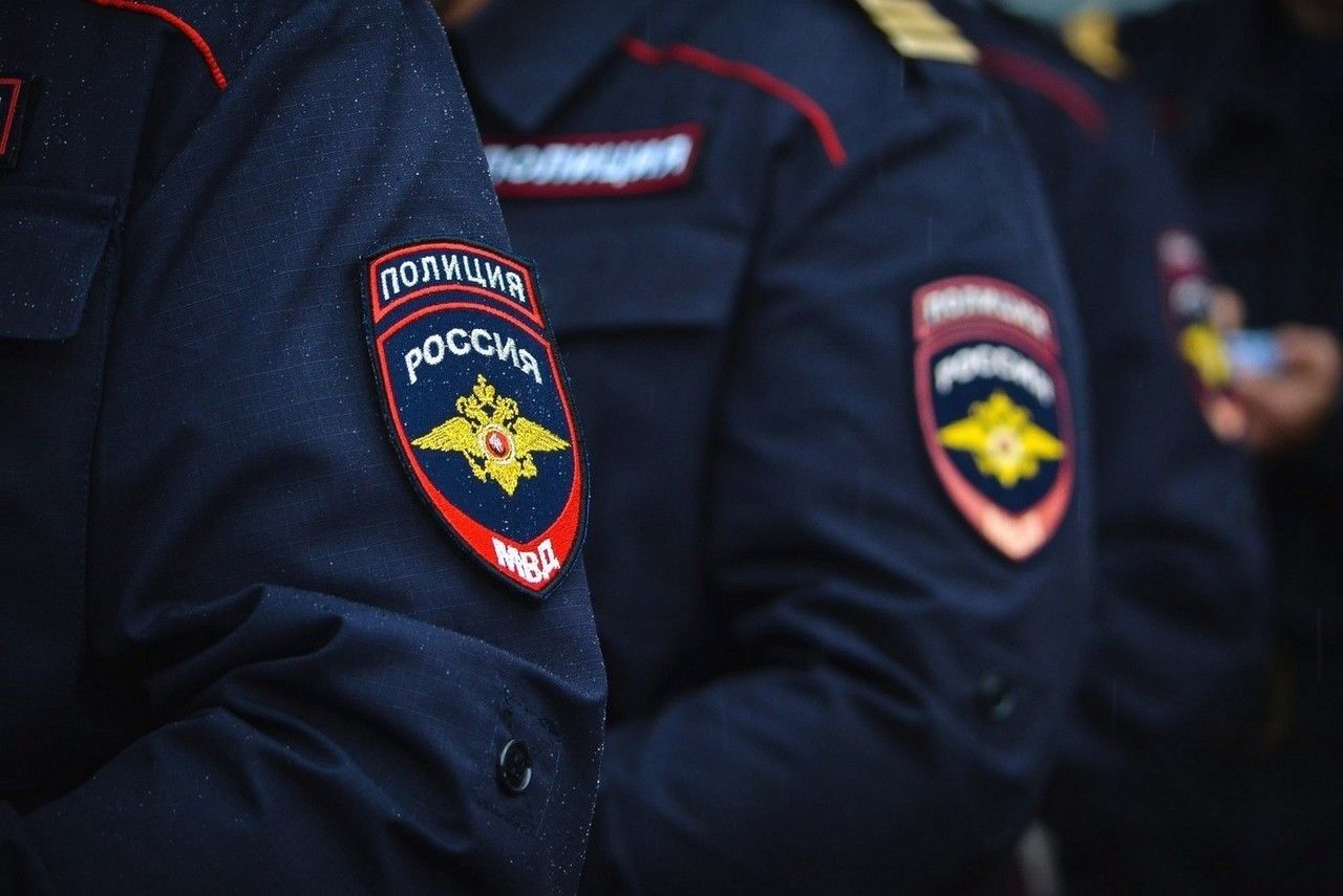 Полиция задержала юношей, которые ограбили пожилую женщину на 82 тысячи рублей