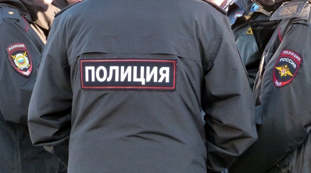 Трое бывших полицейских незаконно изъяли алкоголь из кафе и стали фигурантами дела