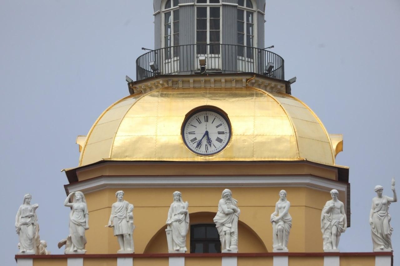 На башне Адмиралтейства вновь встали часы