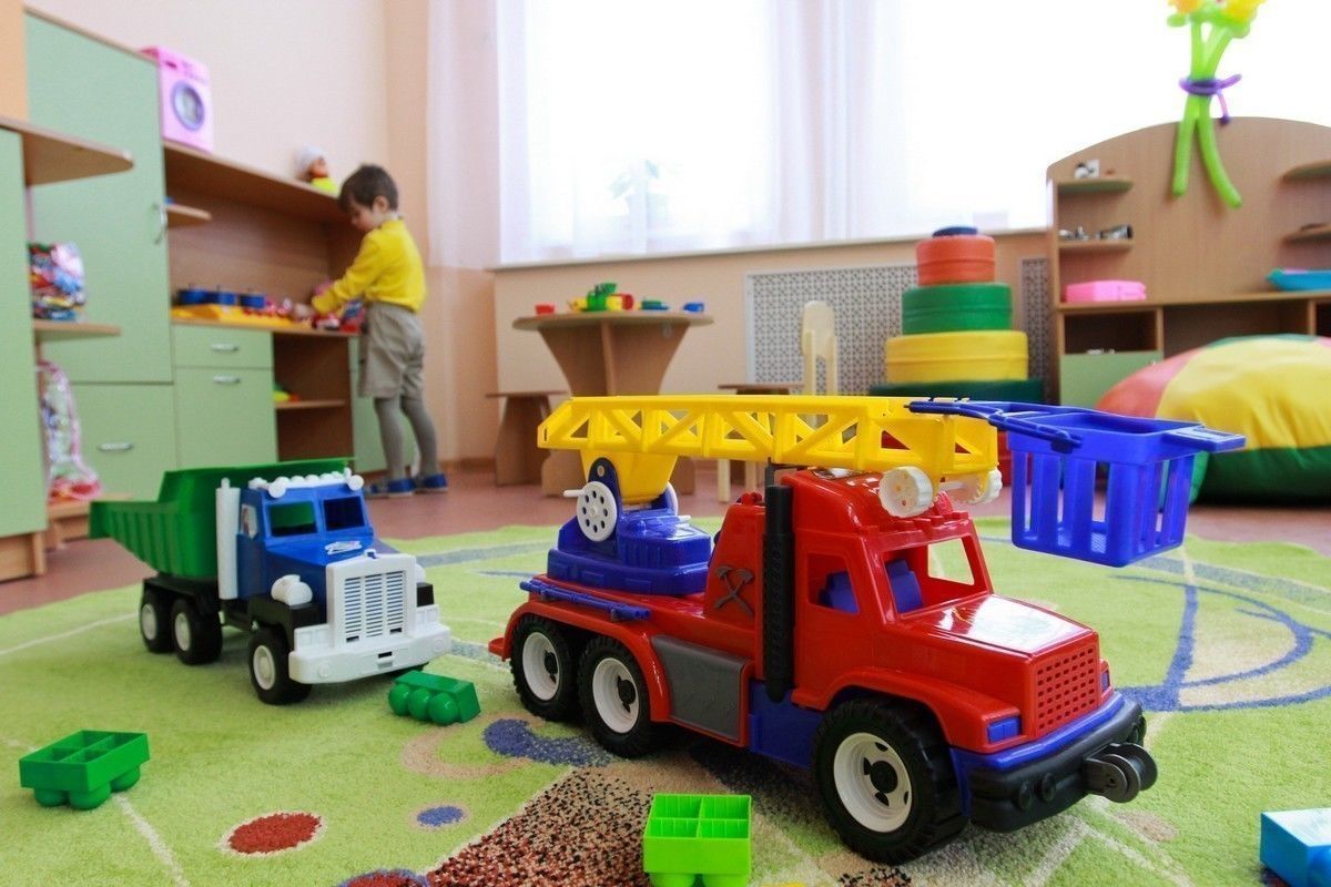 В детских садах Петербурга открываются дежурные группы на время «длинных выходных» 