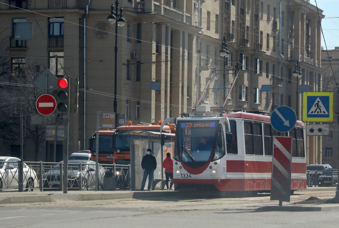 В Петербурге усилили движение на 12 трамвайных и 10 троллейбусных маршрутах