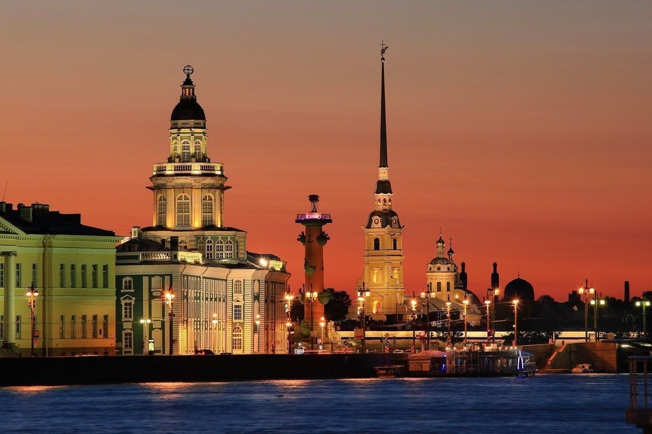 На майские праздники большинство туристов хотели поехать в Петербург 