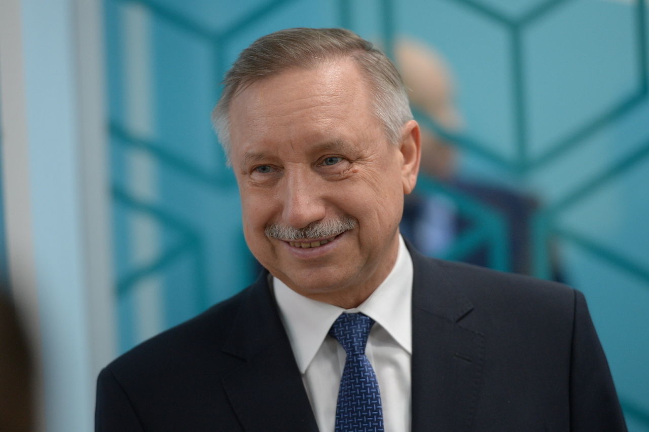 Александр Беглов и Вячеслав Макаров поздравили петербуржцев с Днем города 