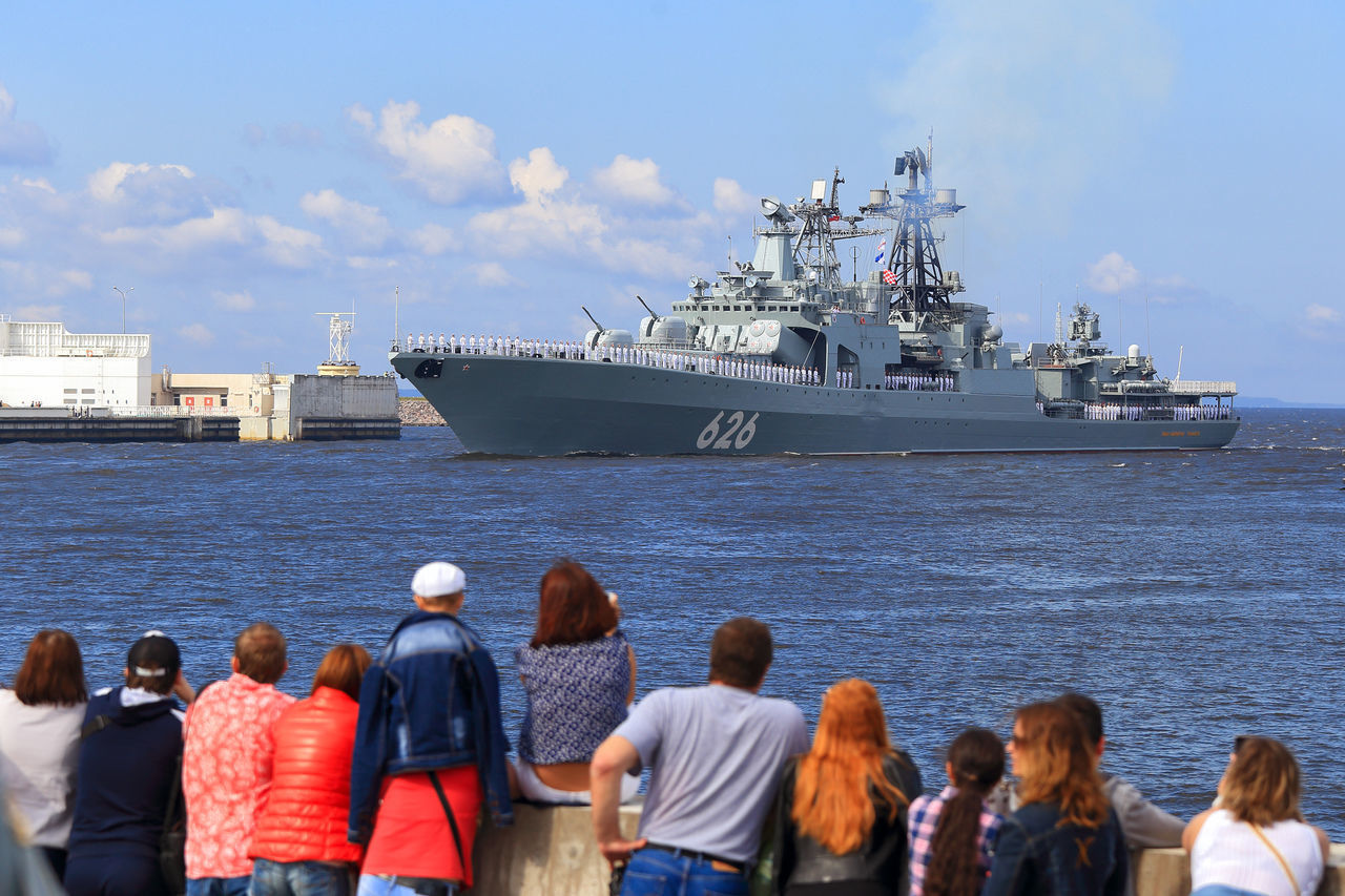 В Петербург для участия в параде направились катера Северного флота 