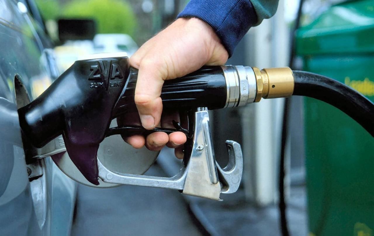 В Петрозаводске автомобилисты жалуются не дефицит 95-го бензина 